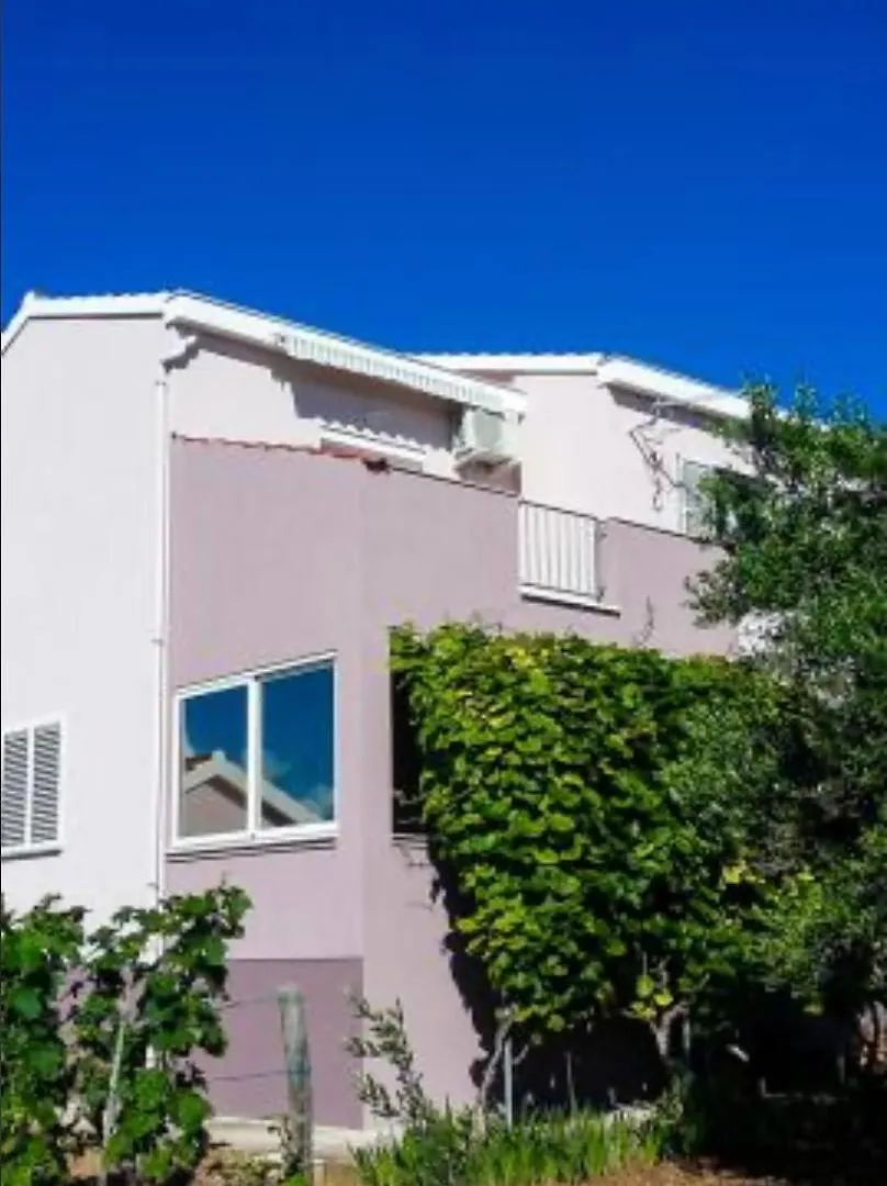 Studio Apartman Maja 브르시 아파트